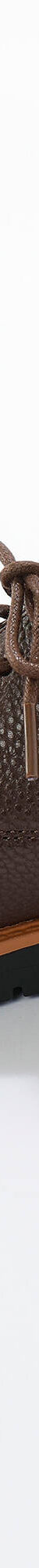 Lichte derby's met veters en geribbelde sleehak (chocolade) Lichte derby's met veters en geribbelde sleehak (chocolade)